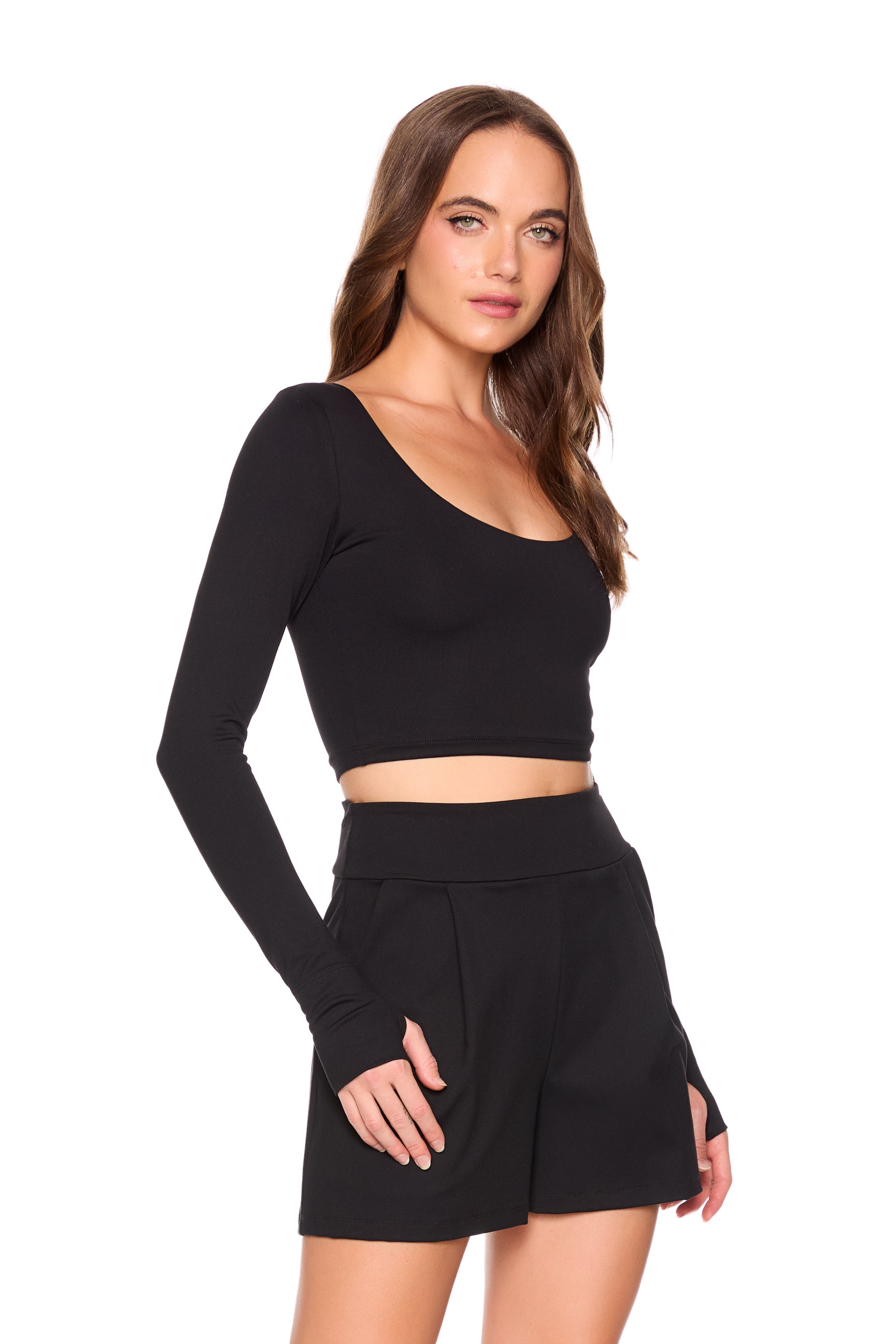 essential pleated short