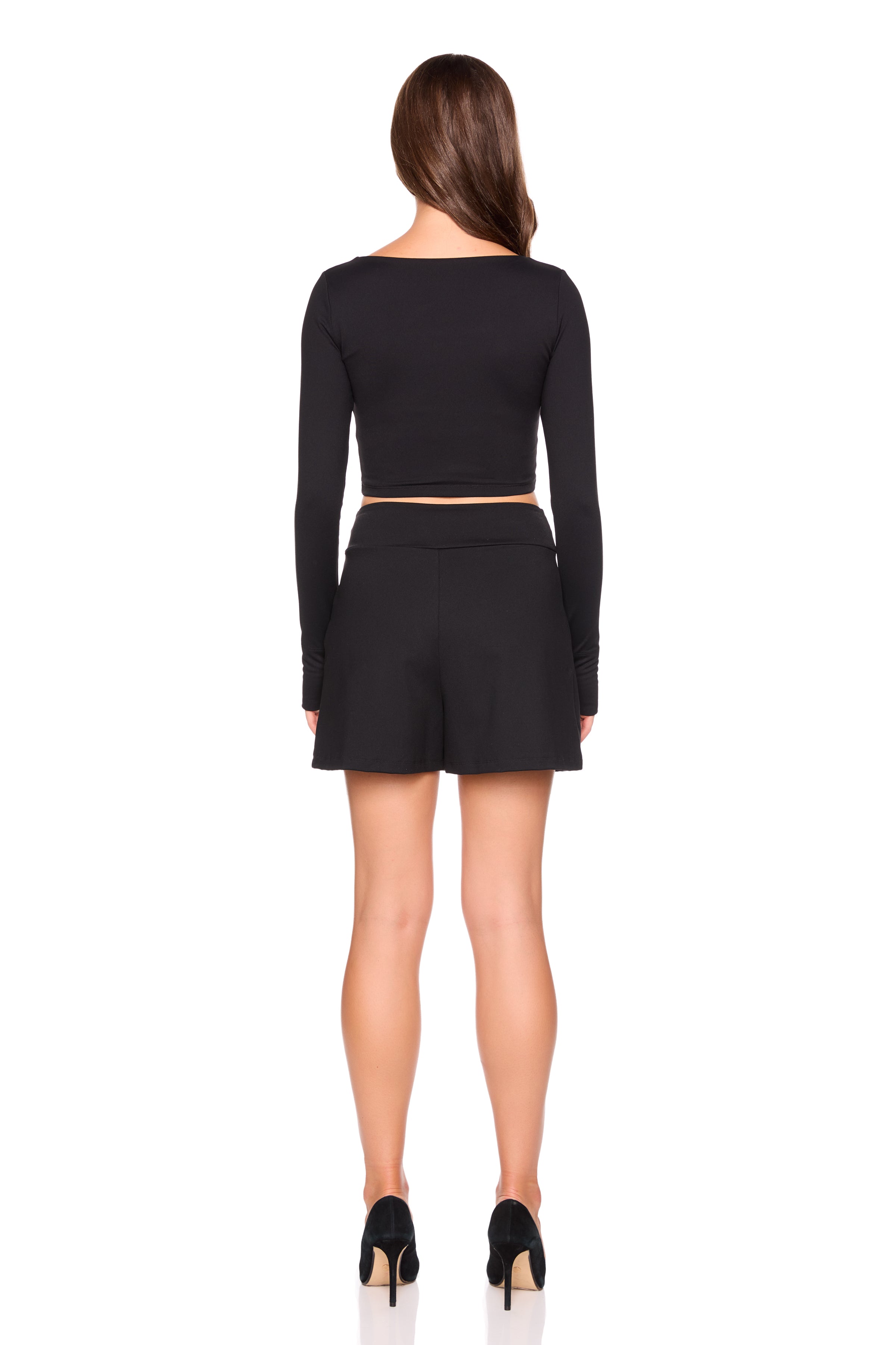 essential pleated short