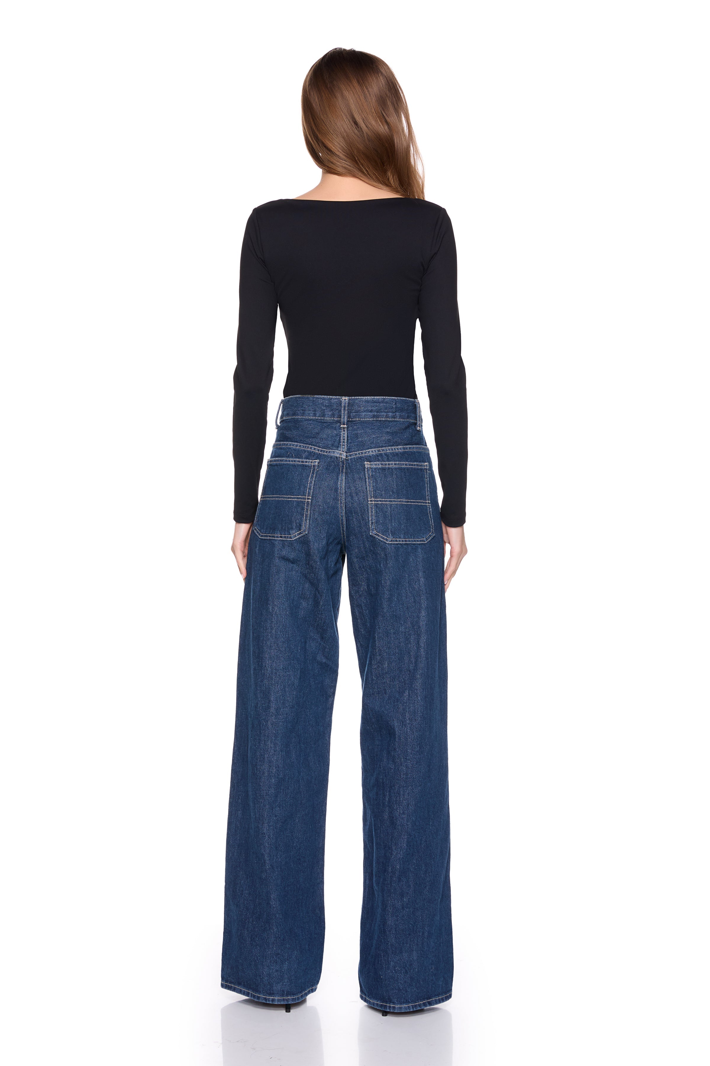 essential scoop front long lseeve top