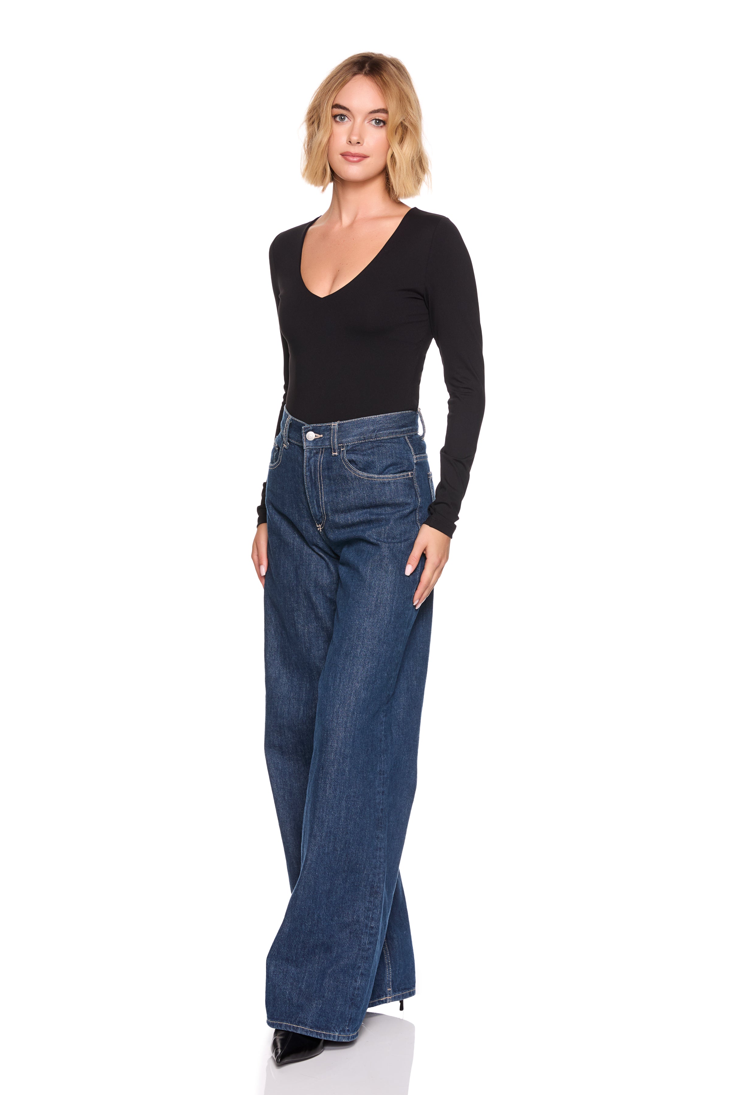 essential sexy v long sleeve