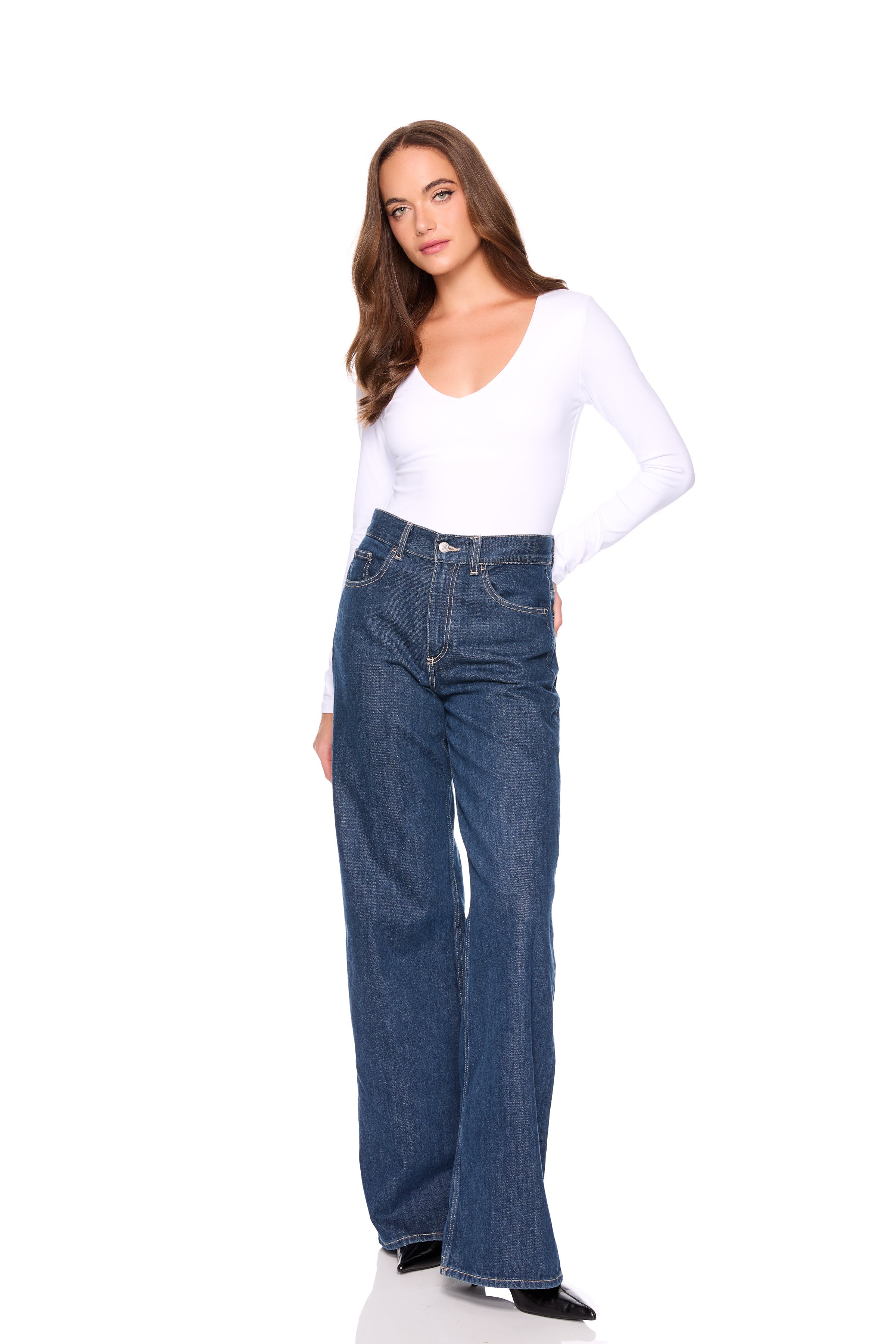 essential sexy v long sleeve